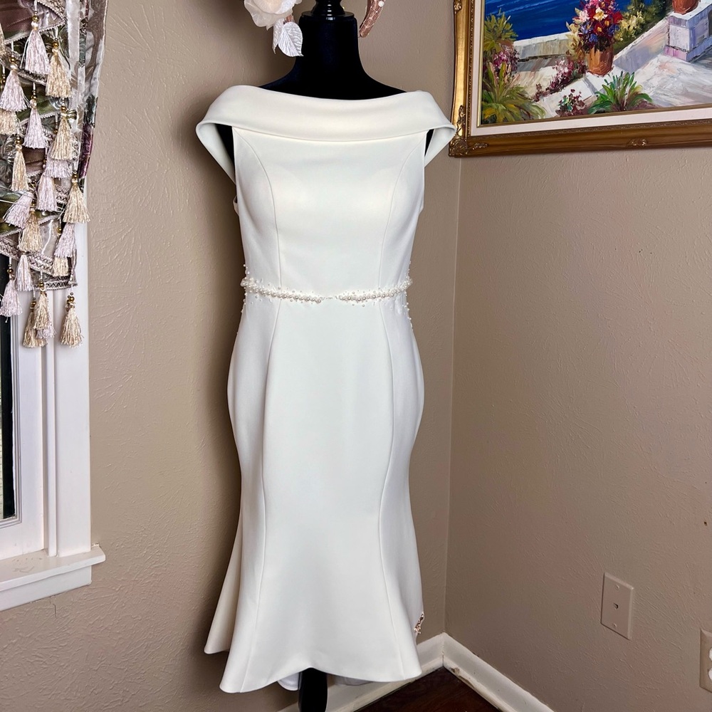 Chic Off-Shoulder White pearls Dress